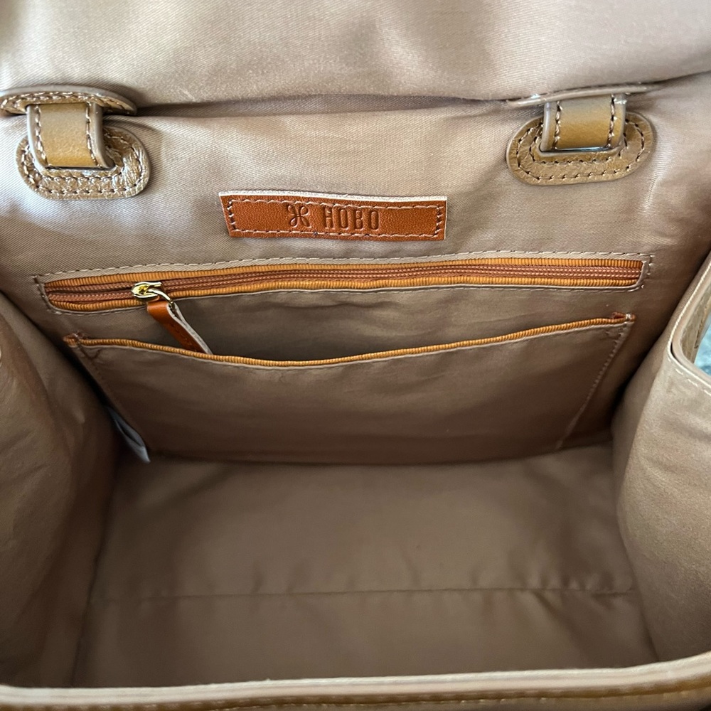 HOBO Meter Crossbody Bag - Picture 14 of 16